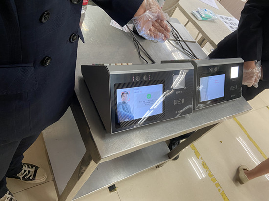 如何利用食堂消费系统解决人为管理的风险问题